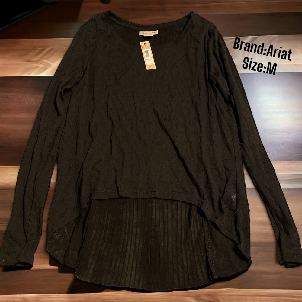 Women’s Ariat Long Sleeve Size Medium New With Tags!